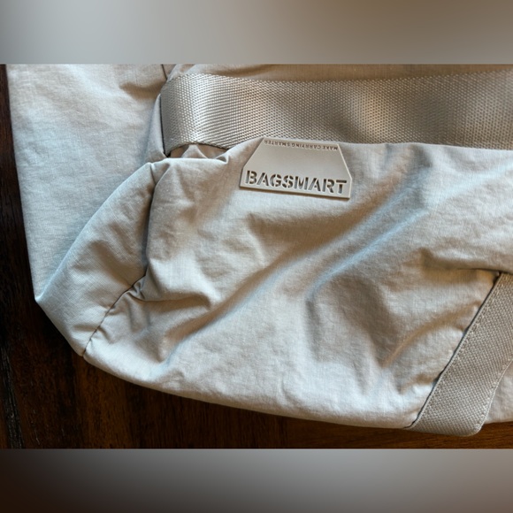 Bagsmart Cream Tote Bag - Picture 3 of 7